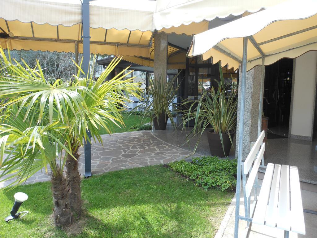 Hotel Jesolo Sand エクステリア 写真