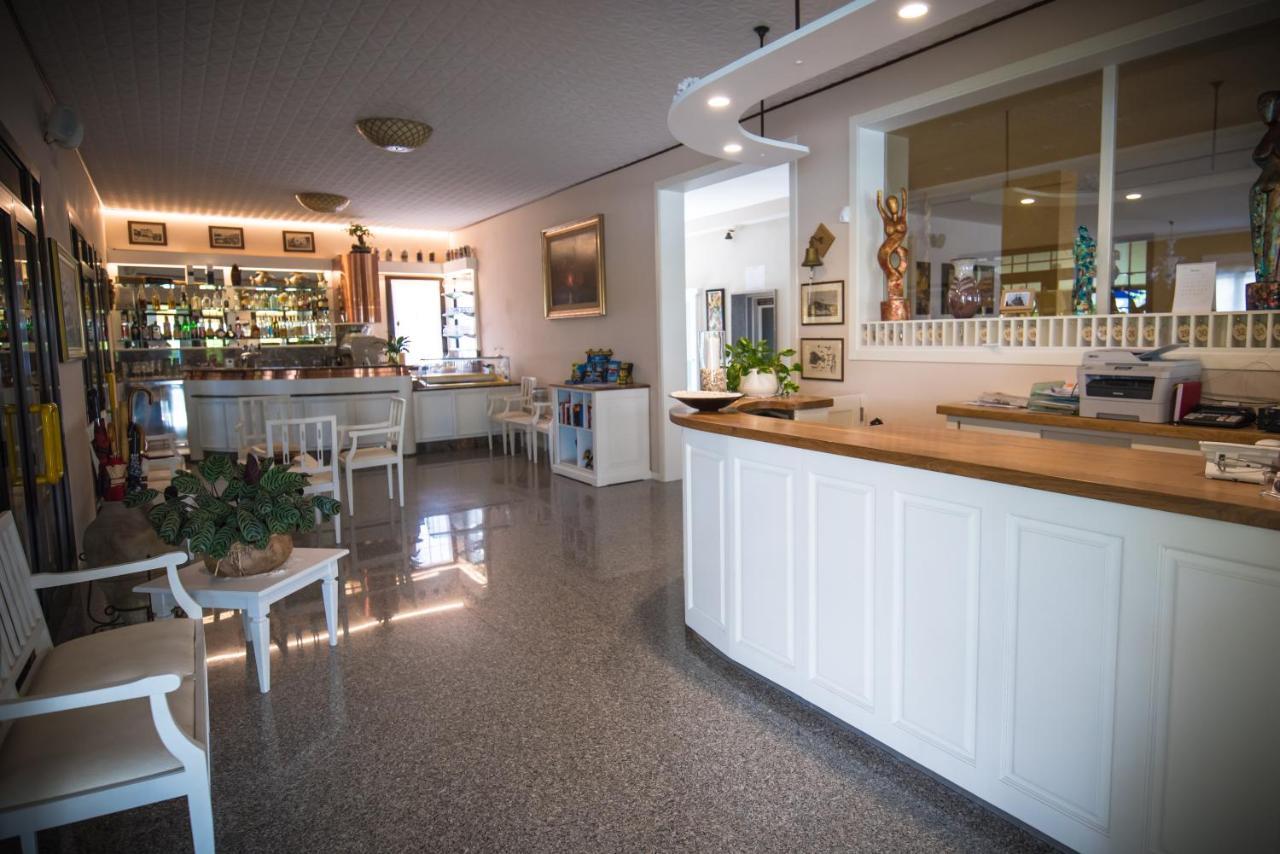 Hotel Jesolo Sand エクステリア 写真