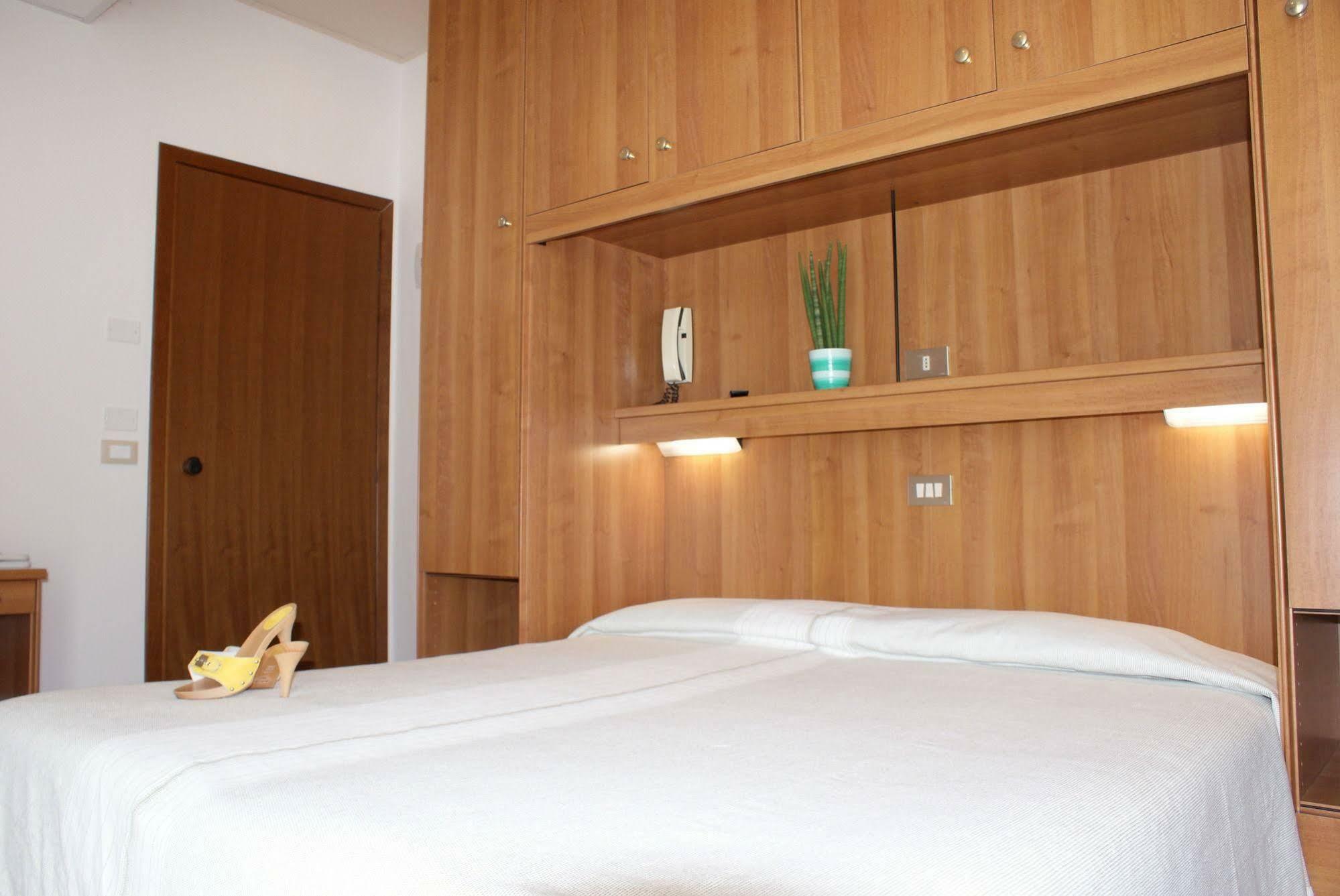 Hotel Jesolo Sand エクステリア 写真